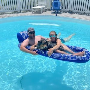 Meet your Posher, Lorin